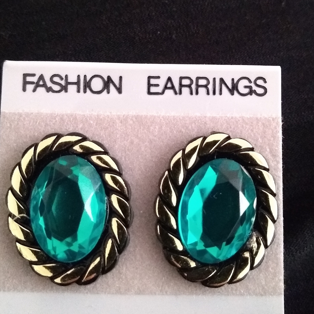 Emerald Green Round Silver Tone Stud Earrings Fashion